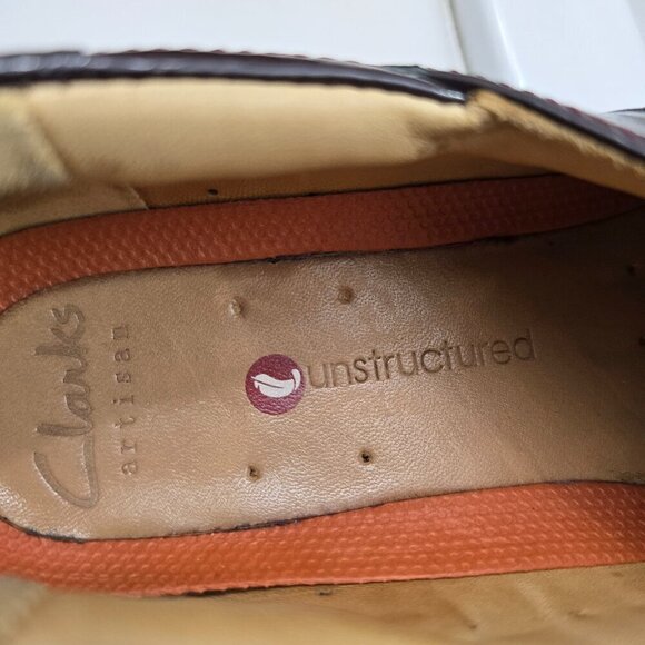 Clarks Artisan Un Loop Back Burgundy Red Patent Leather Comfort Slip on Shoes - Picture 6 of 7